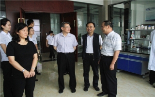 廢棄物資源化國家工程研究中心、昆明理工大學(xué)孫可偉教授,棄物資源化國家工程研究中心常務(wù)副主任、昆明理工大學(xué)教授李如燕博士蒞臨指導(dǎo)